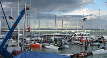 cowes yacht haven vhf